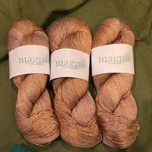 Magpie Yarn Equinox Sport Bougie Beaver - 3 Skeins